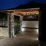 Lario Village Apartment *