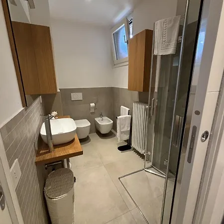 公寓 Lario Village *